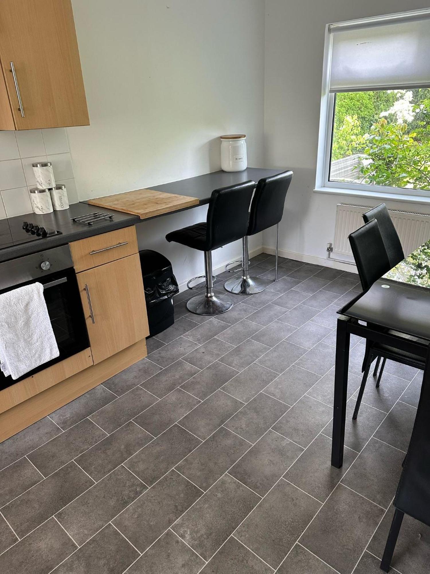 House Number 8 Sleeps Up To 6 People With Smart Tvs In Every Room Wellington  Exterior photo